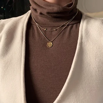 2020 nye klassiske brev disc vedhæng i titanium stål halskæde til kvinden mode luksus krave kæde sexet pige til festen hals kæde