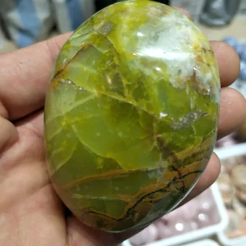 2019 hot 125g Smuk, naturlig grøn opal healing hånd sten Gratis fragt