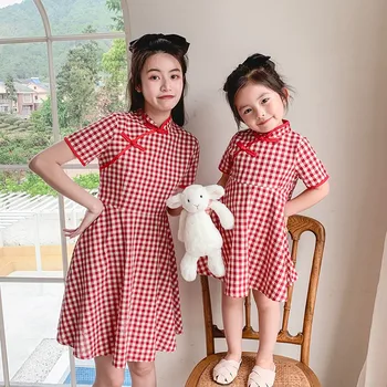 Forældre-barn-sommer kjole mor og datter plaid bryllup kjole Kinesisk stil sommeren 2020 nye net rød kulør