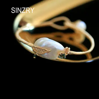 SINZRY 2019 nye Personlighed, guld farve håndlavede ferskvandsperle irregualr barok wire knæk charme armringe dame smykker