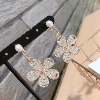 Ny 2020-mode lang geometriske pearl fine Dråbe øreringe sød dejlig skinnende krystal blomster Kvinder øreringe senior