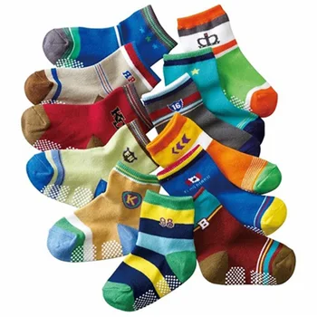 Gratis forsendelse ( 12 par/masse ) bomuld Baby sokker gummi skridsikkert gulv sokker tegnefilm drenge piger kids socks 1-3 år