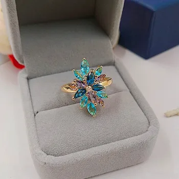 Luksus Kvindelige Farverige Elsker Mode Ring Strålende Gul Guld Rainbow Flower Ring Vintage Engagement Løfte Ringe Til Kvinder