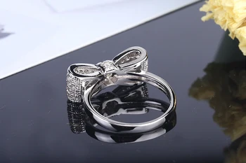 YINHED Rigtig Solid 925 Sterling Sølv Ring Fashion Kvinder Gave Skinnende Zircon CZ Bue-knude Wedding Band Engagement Smykker ZR598